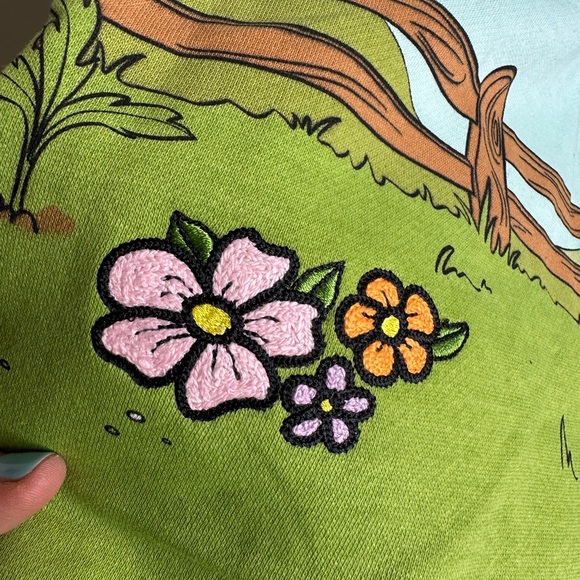 Disney Parks 2024 Winnie The Pooh Graphic Sweatshirt Medium - Picture 3 of 9